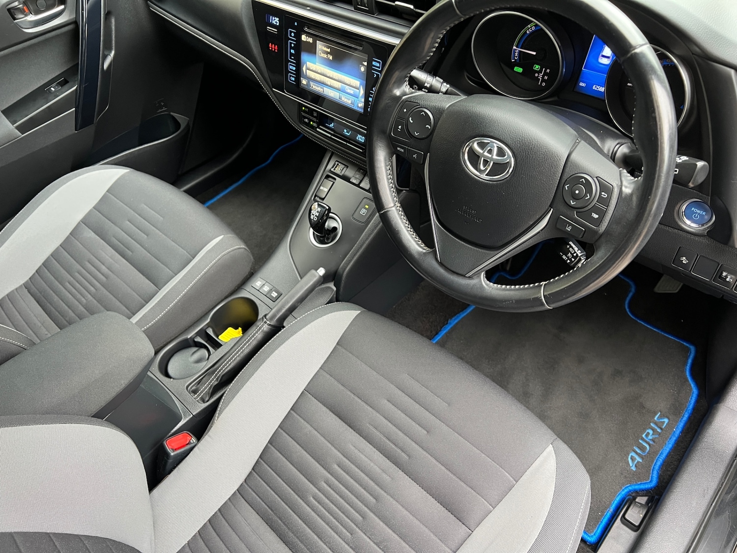 Used Toyota Auris 2017 for sale - 76309630: Photo 10