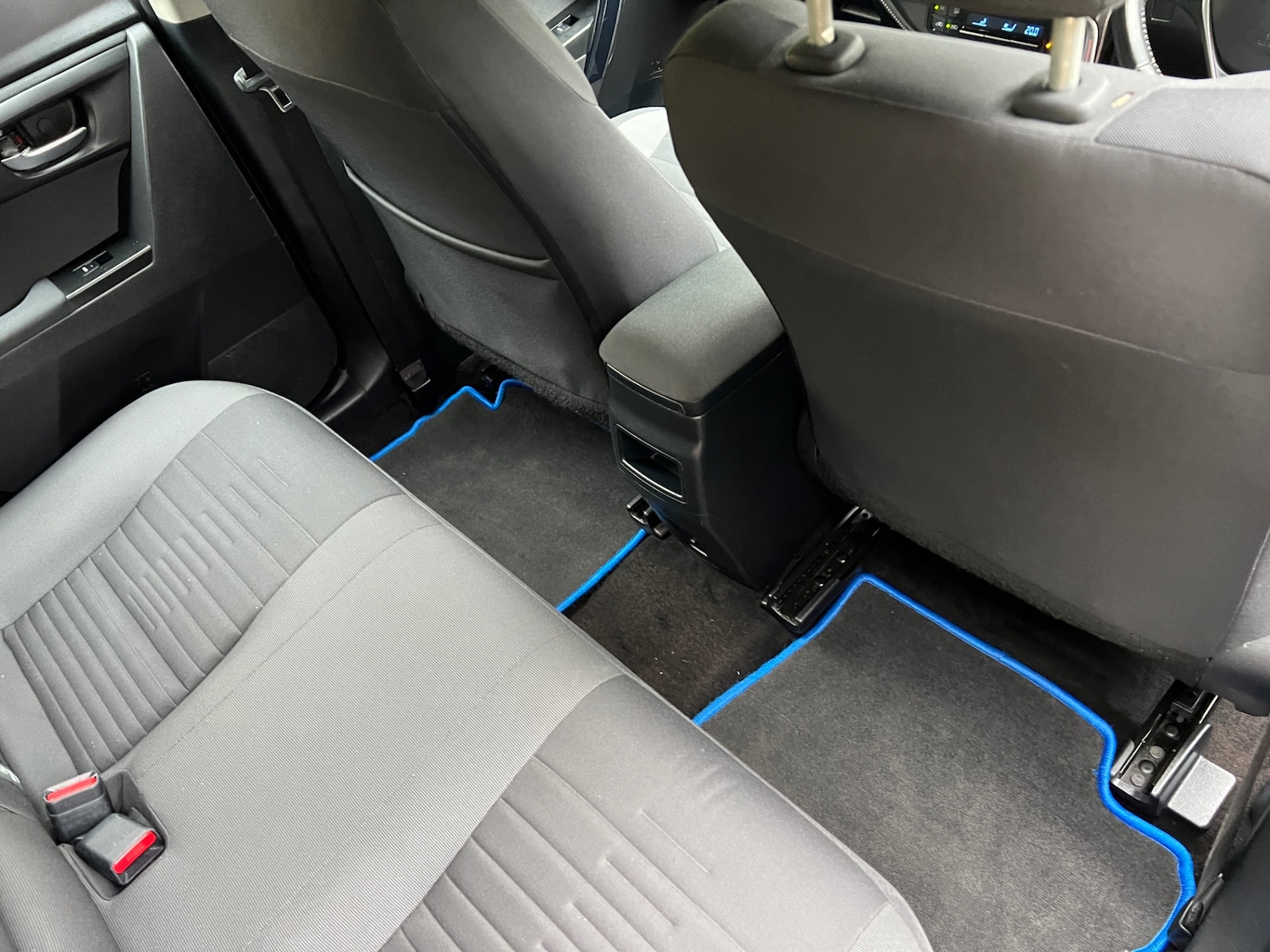 Used Toyota Auris 2017 for sale - 76309630: Photo 12