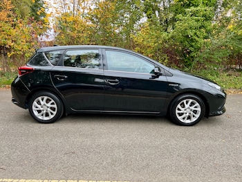 Used Toyota Auris 2017 for sale - 76309630: Photo