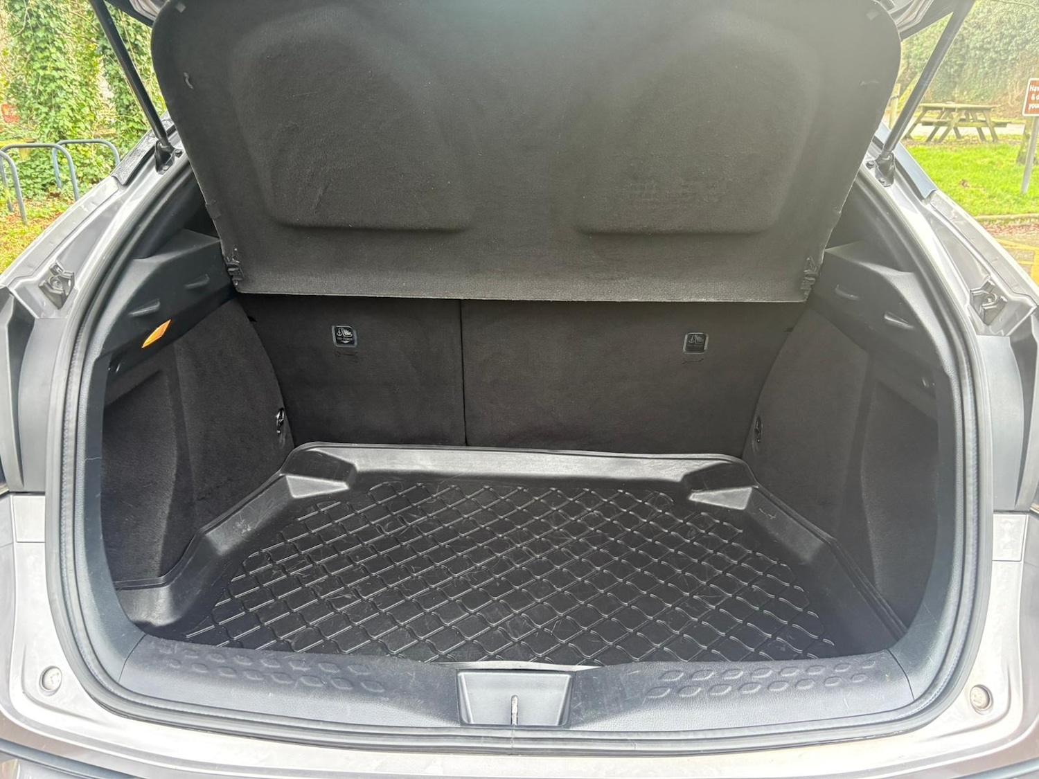 Used Toyota C-HR 2017 for sale - 76844768: Photo 12