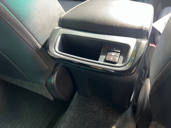 Used Toyota Hilux 2023 for sale - 74353356: Photo 13
