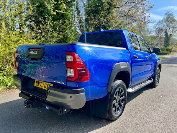 Used Toyota Hilux 2023 for sale - 74353356: Photo 3