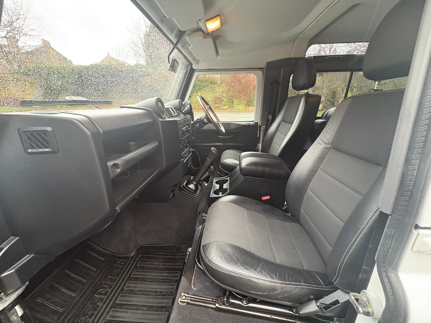 Used Land Rover Defender 2012 for sale - 77615912: Photo 10