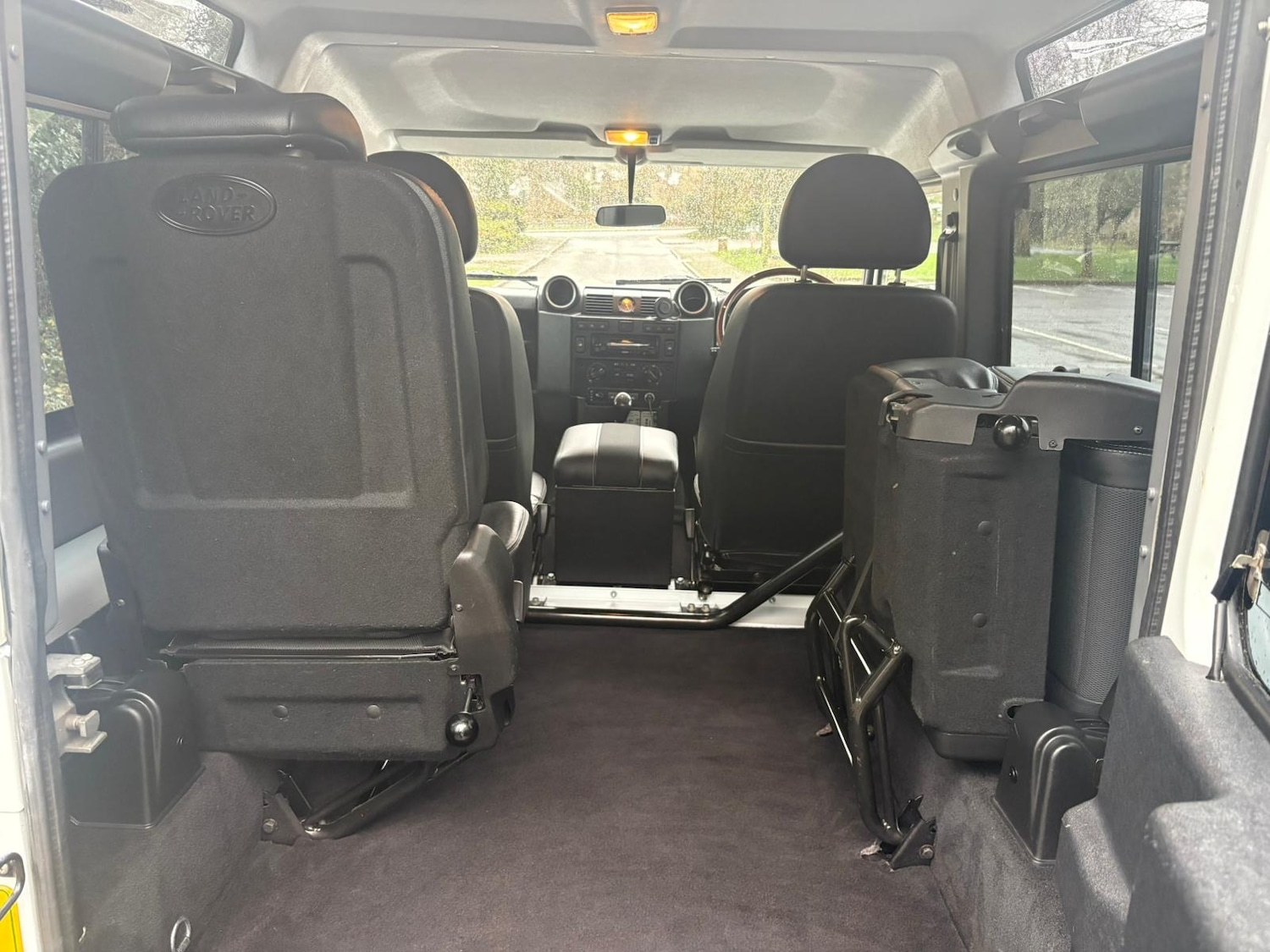 Used Land Rover Defender 2012 for sale - 77615912: Photo 5