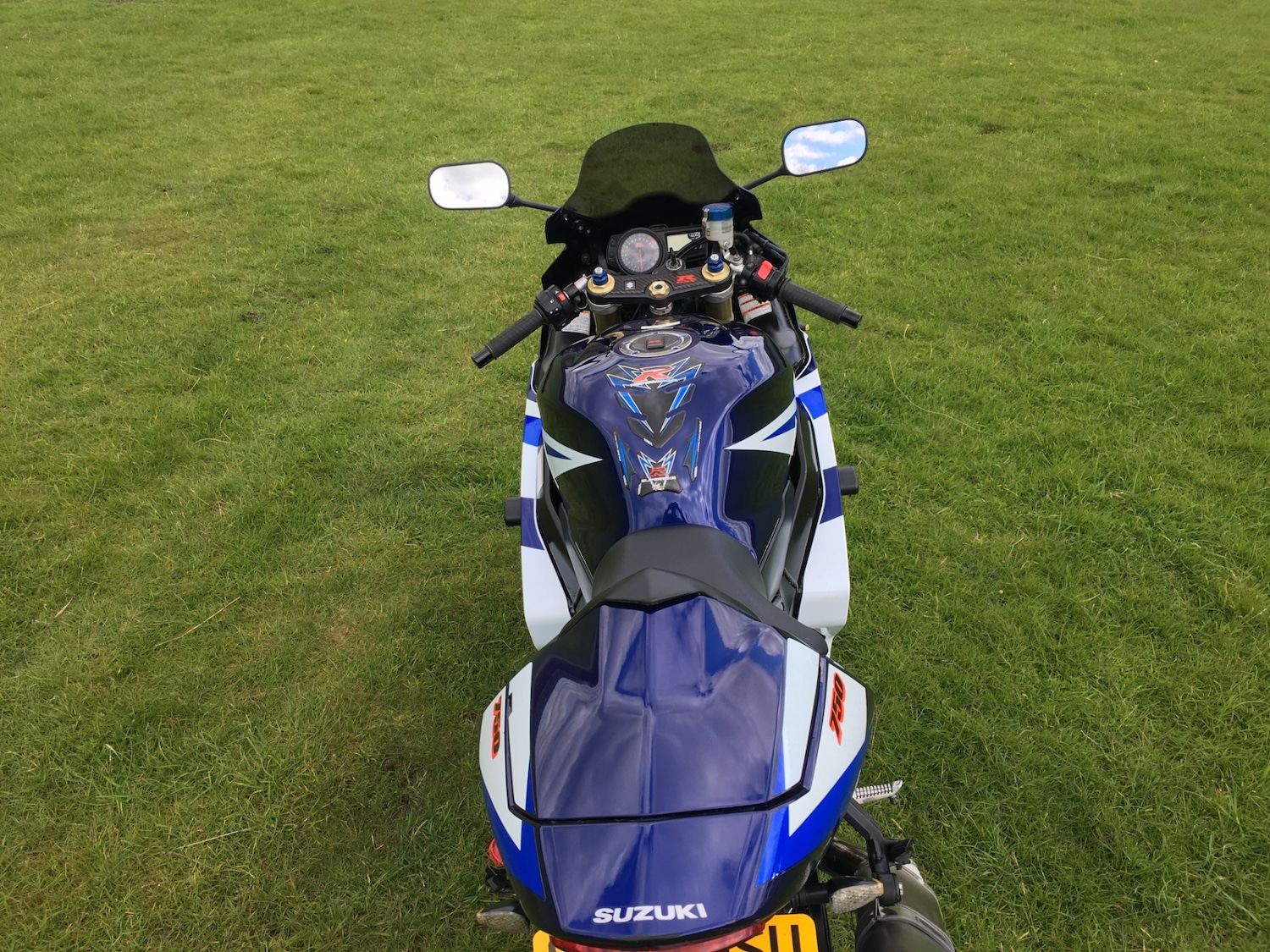 Used Suzuki GSX-R 2005 for sale - 78596189: Photo 8