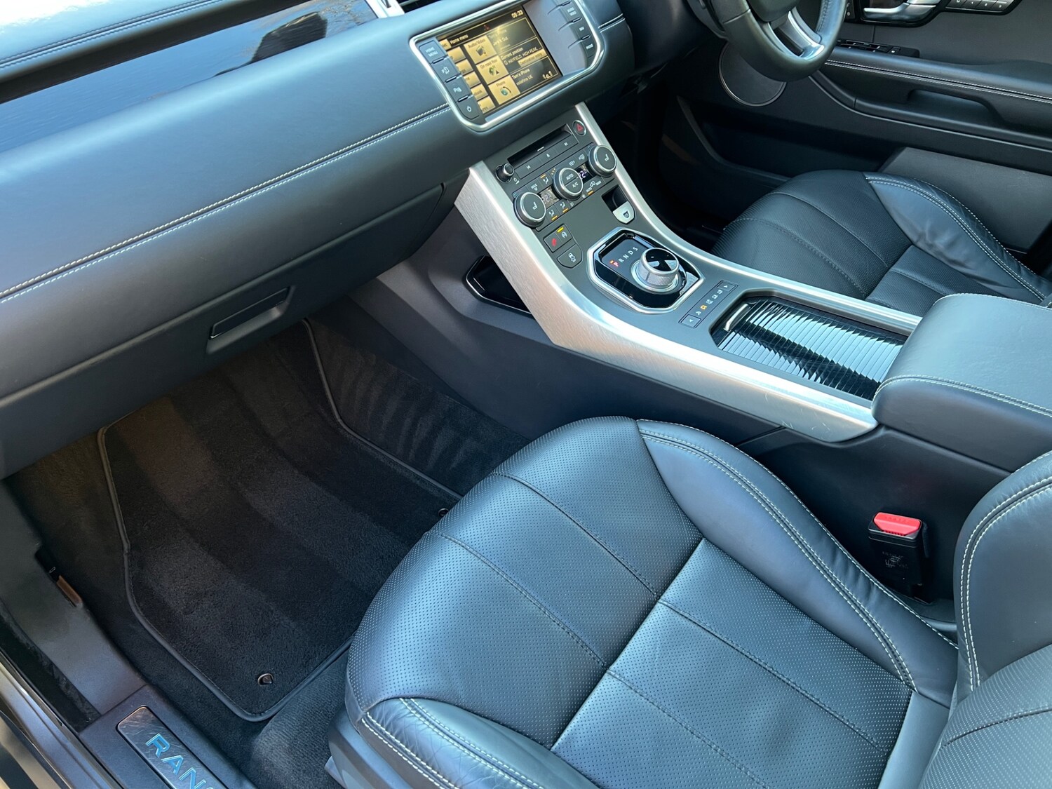 Used Land Rover Range Rover Evoque 2015 for sale - 77554965: Photo 18