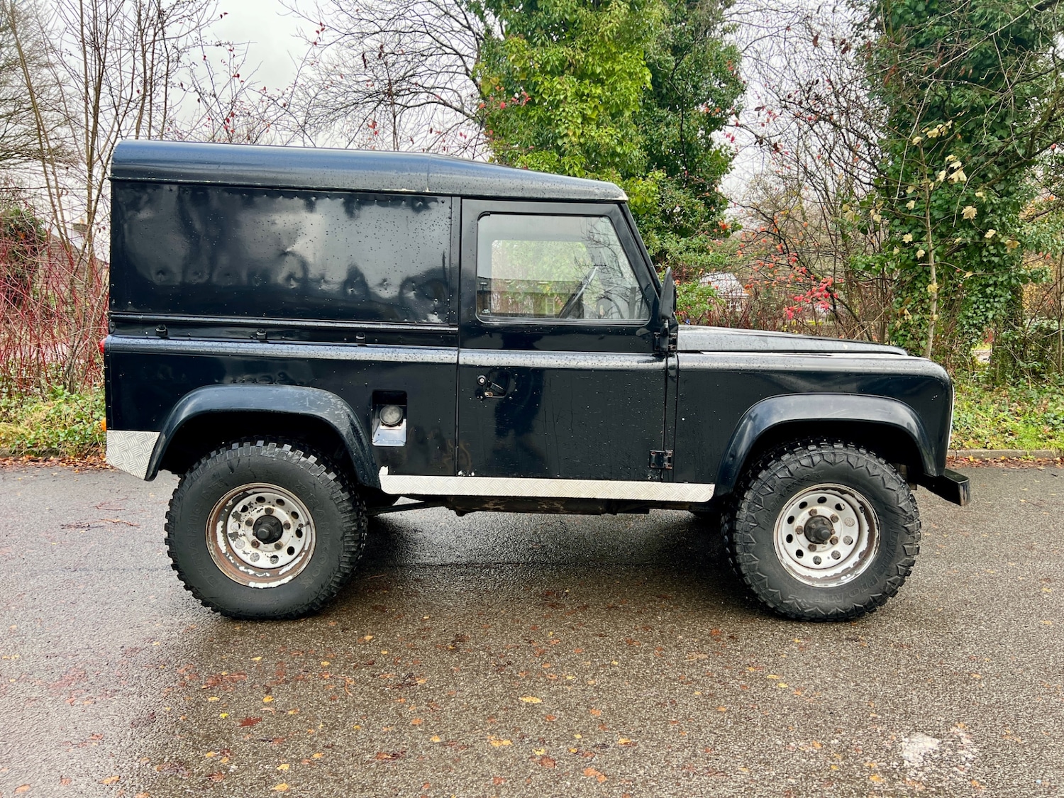 Used Land Rover Defender 90 1986 for sale - 76845421: Photo 2