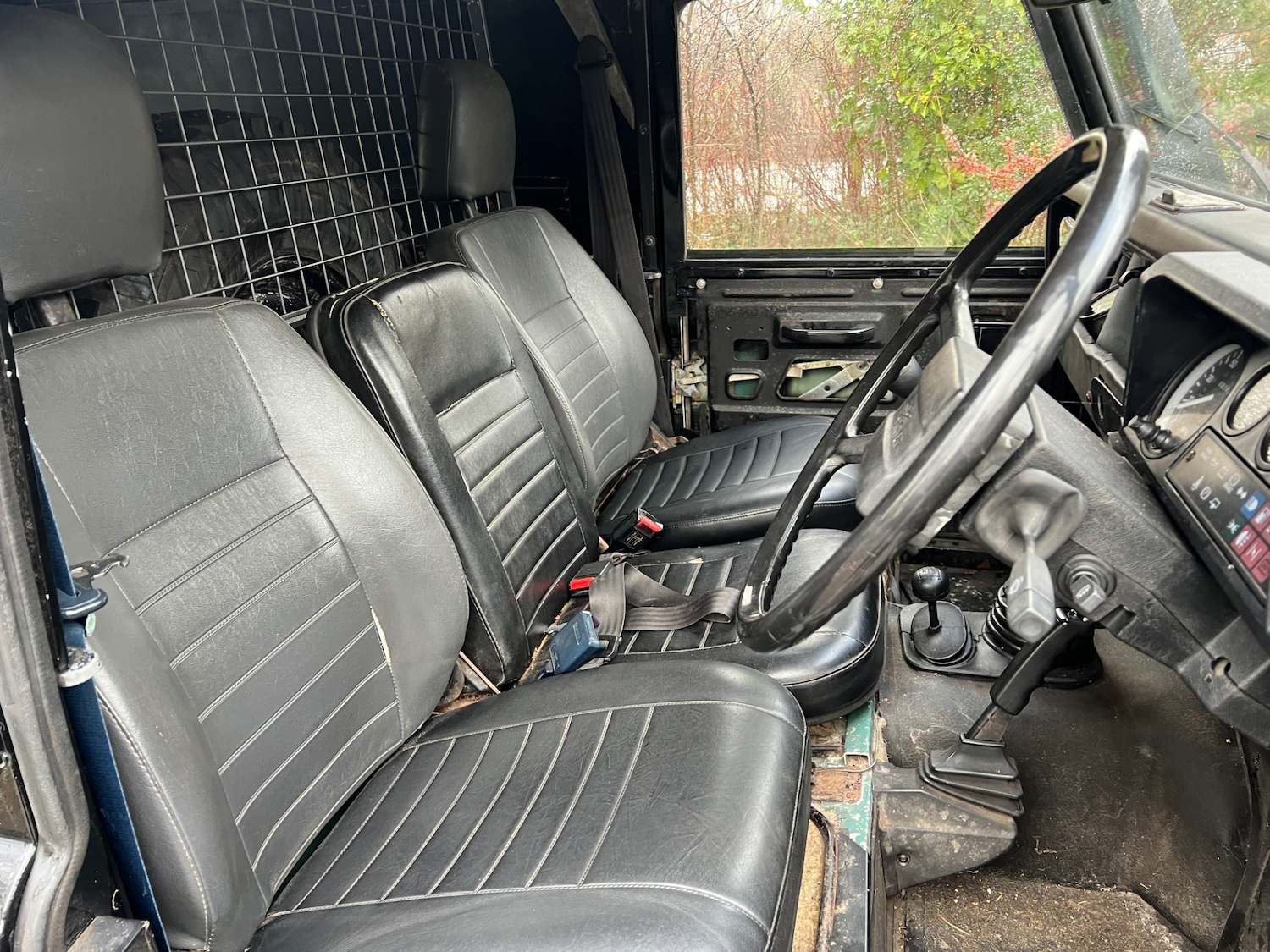 Used Land Rover Defender 90 1986 for sale - 76845421: Photo 8