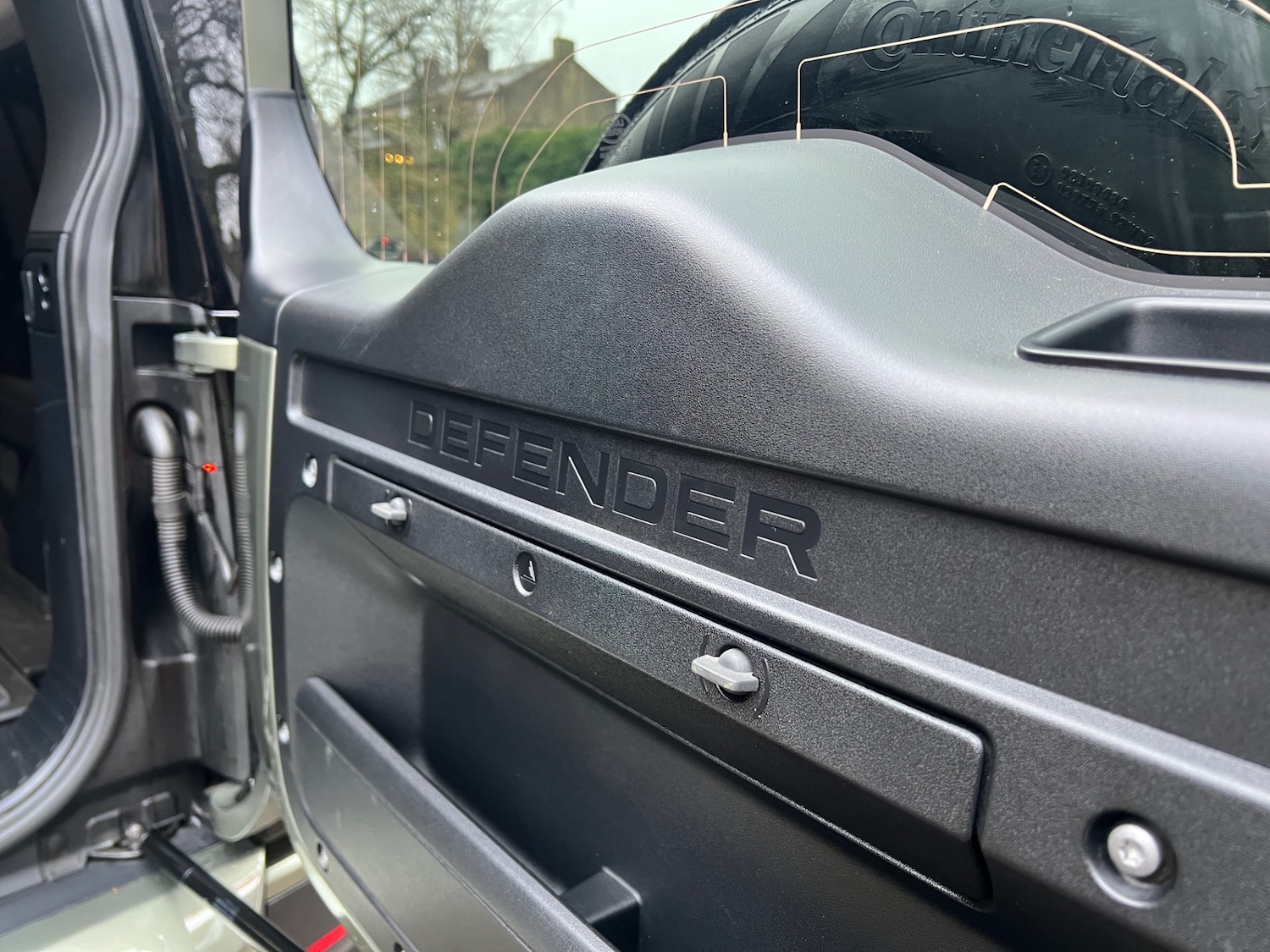 Used Land Rover Defender 2021 for sale - 77167696: Photo 12