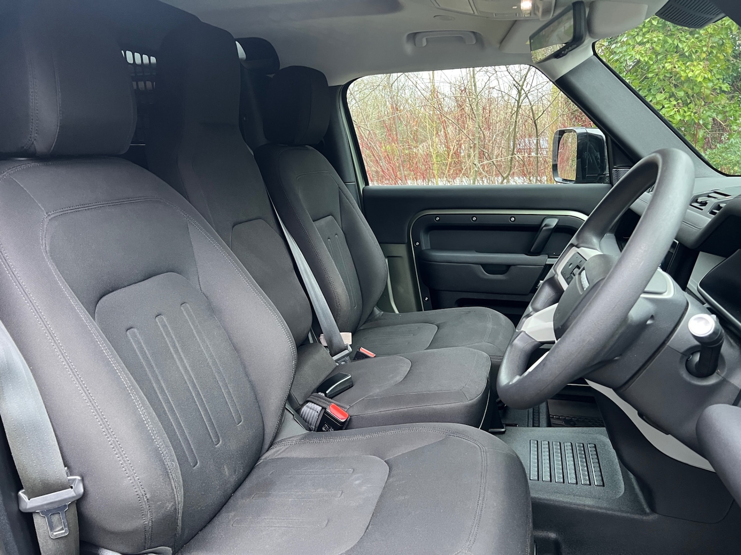 Used Land Rover Defender 2021 for sale - 77167696: Photo 9