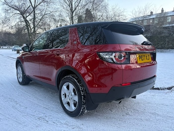 Used Land Rover Discovery Sport 2017 for sale - 77011685: Photo