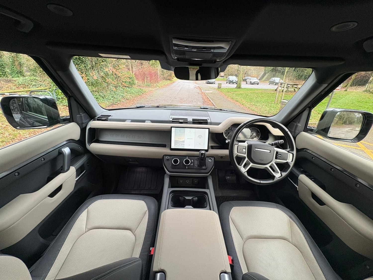 Used Land Rover Defender 2022 for sale - 76722385: Photo 16