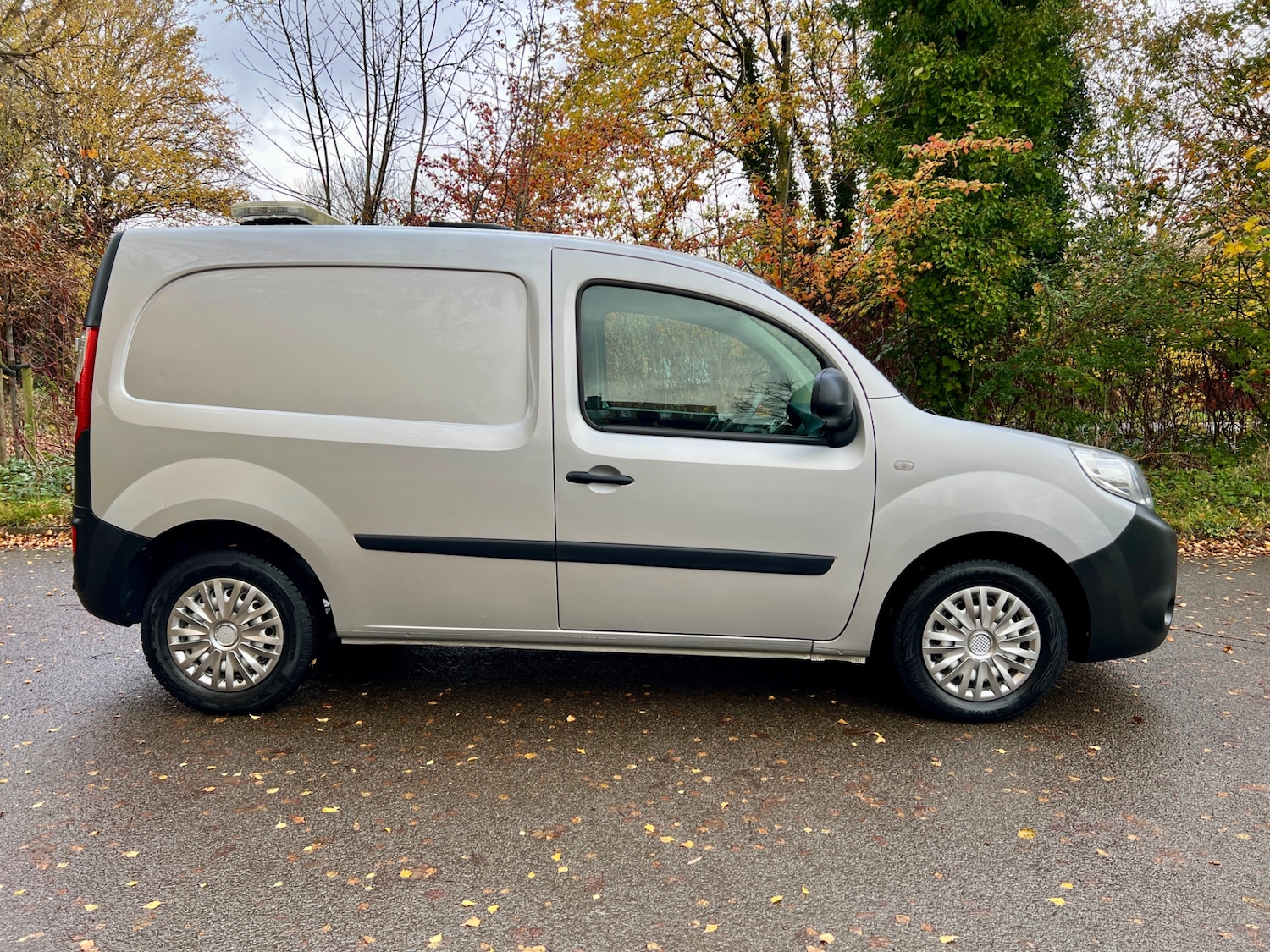 Used Renault Kangoo 2018 for sale - 76516139: Photo 2