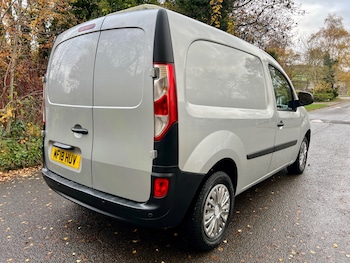 Used Renault Kangoo 2018 for sale - 76516139: Photo