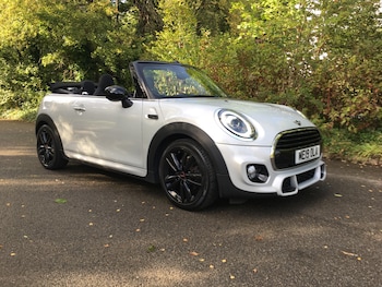 Used MINI Convertible 2019 for sale - 75910684: Photo