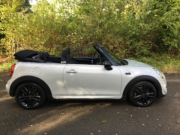 Used MINI Convertible 2019 for sale - 75910684: Photo