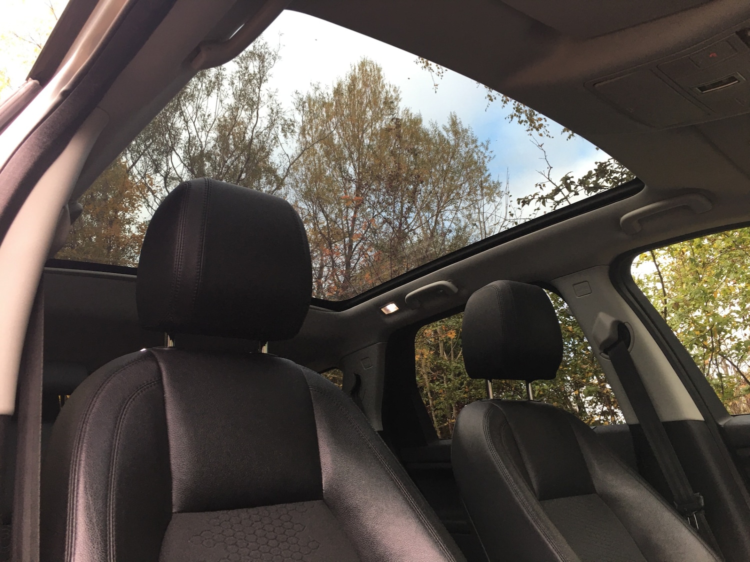 Used Land Rover Discovery Sport 2015 for sale - 76374421: Photo 12