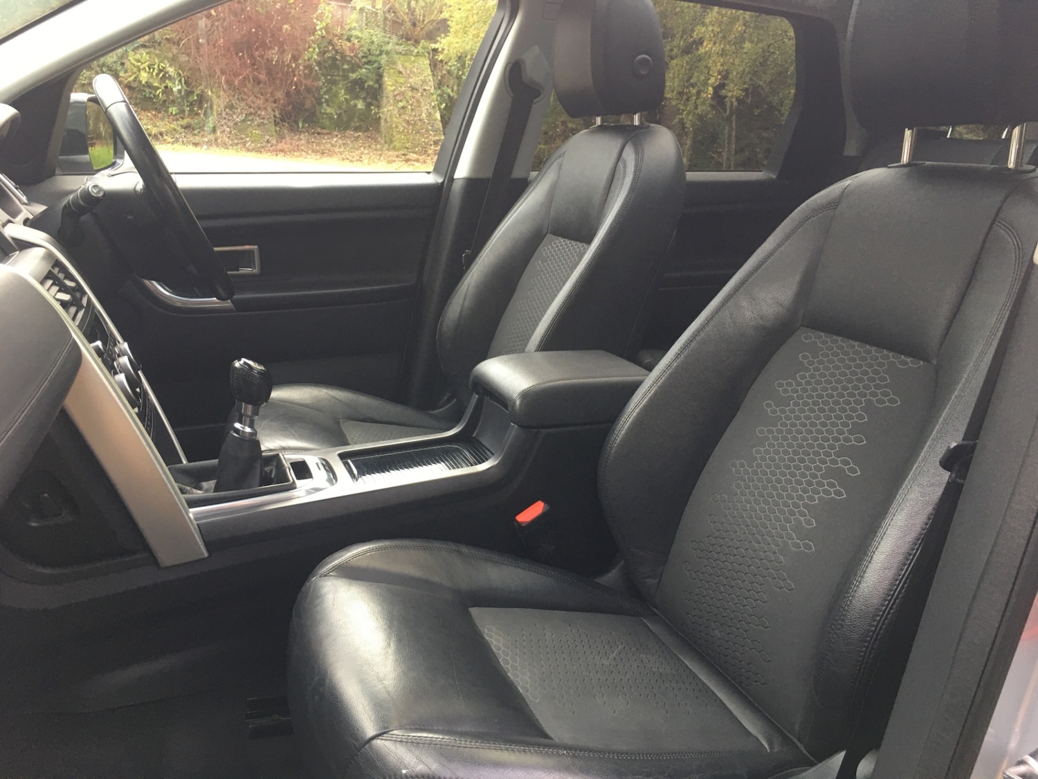 Used Land Rover Discovery Sport 2015 for sale - 76374421: Photo 6