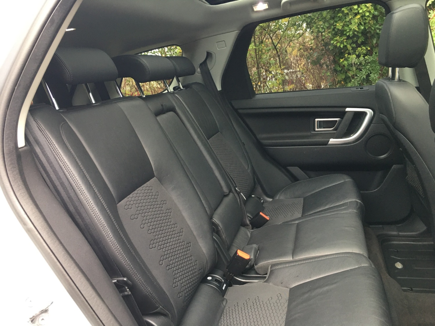 Used Land Rover Discovery Sport 2015 for sale - 76374421: Photo 8