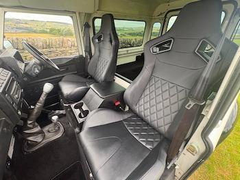 Used Land Rover Defender 2004 for sale - 79344039: Photo