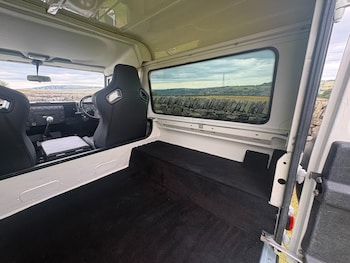 Used Land Rover Defender 2004 for sale - 79344039: Photo