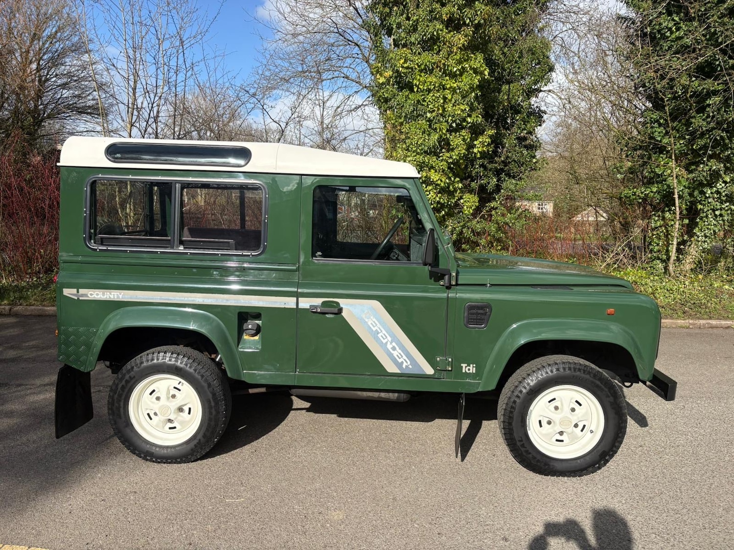 Used Land Rover Defender 1996 for sale - 77888222: Photo 2