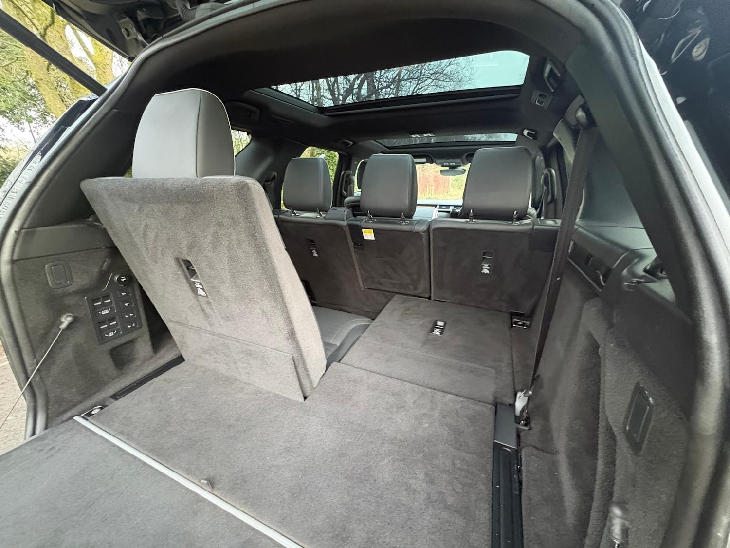 Used Land Rover Discovery 2017 for sale - 77554926: Photo 11