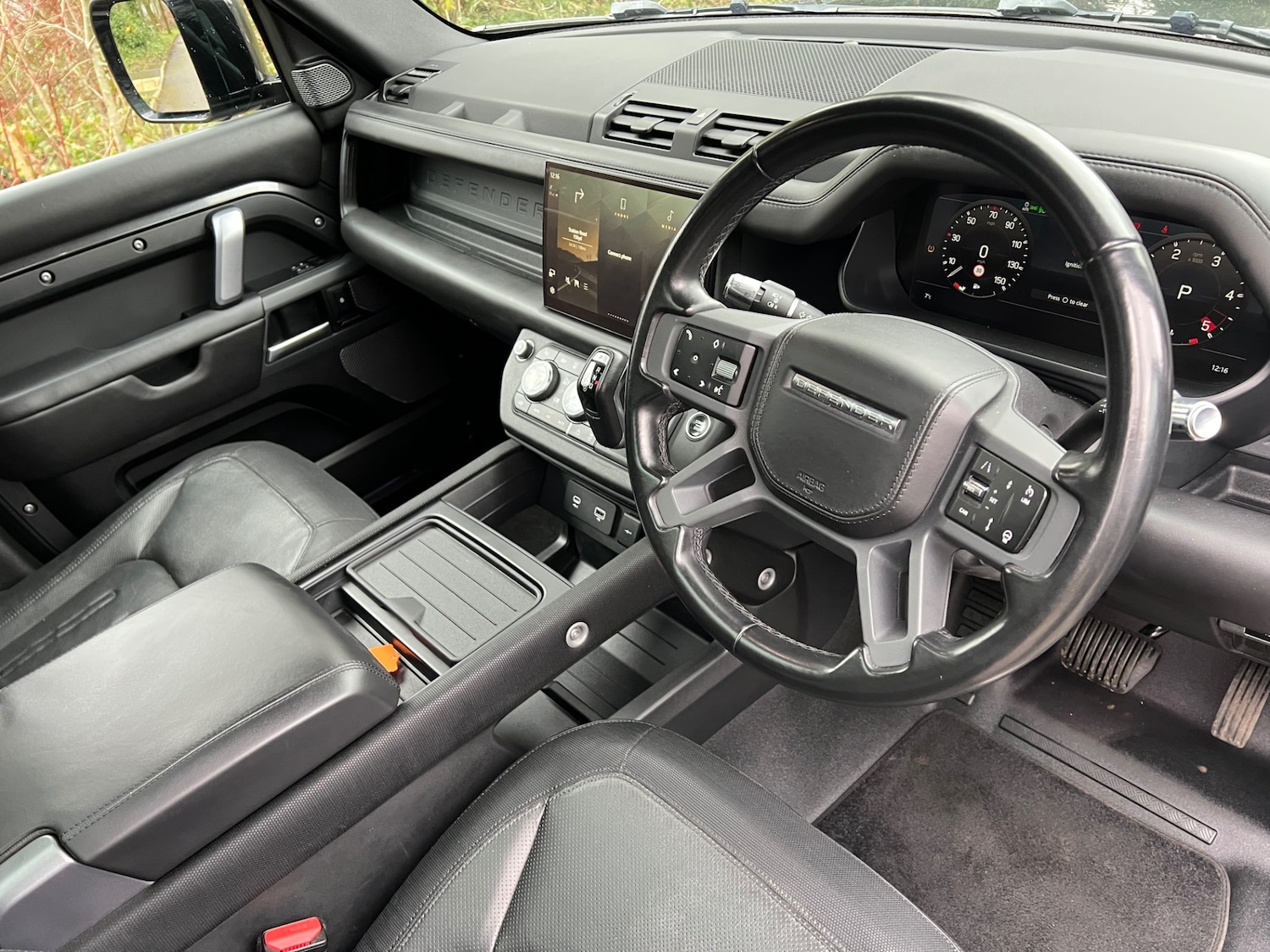 Used Land Rover Defender 2021 for sale - 77628719: Photo 10