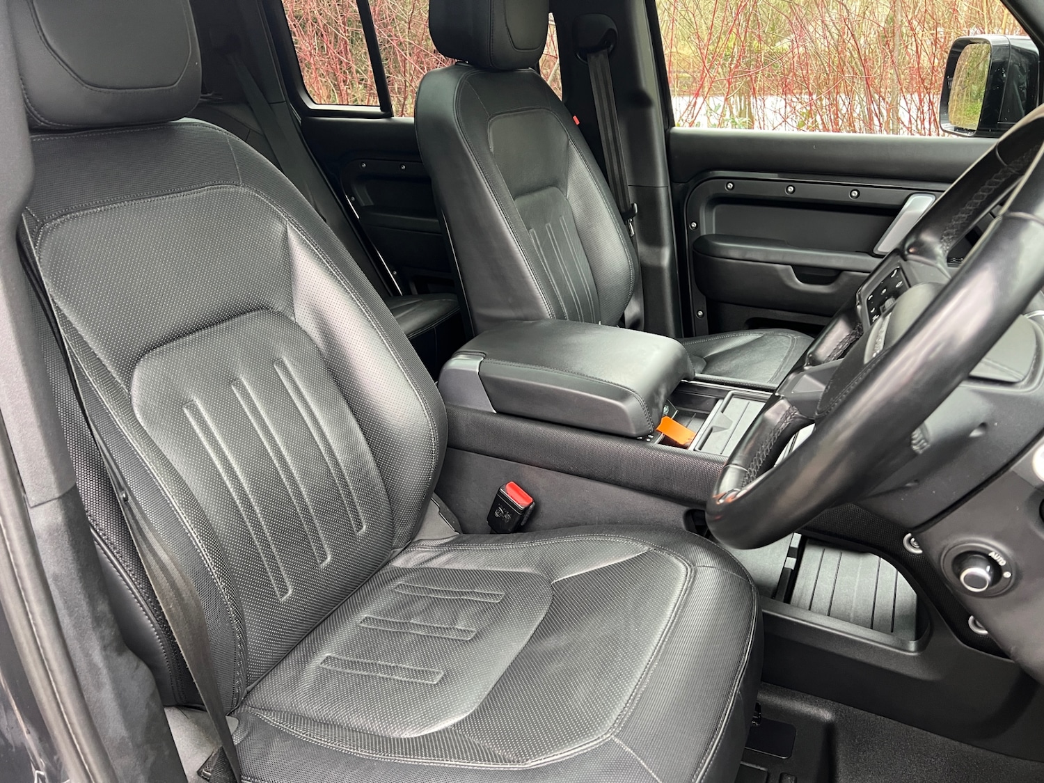 Used Land Rover Defender 2021 for sale - 77628719: Photo 11