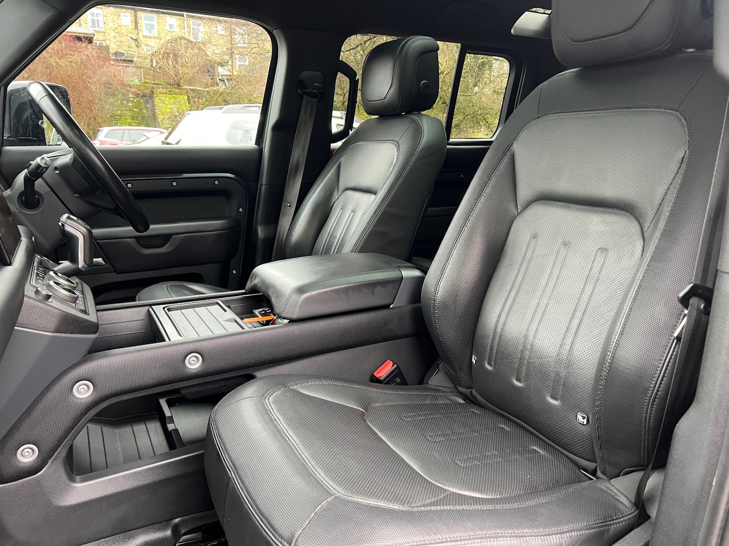 Used Land Rover Defender 2021 for sale - 77628719: Photo 12