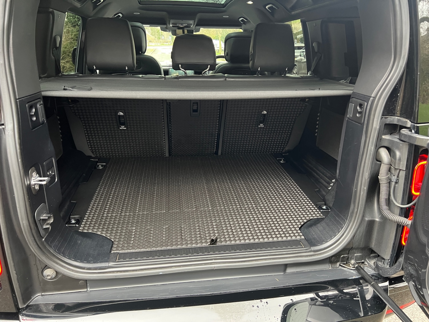 Used Land Rover Defender 2021 for sale - 77628719: Photo 13