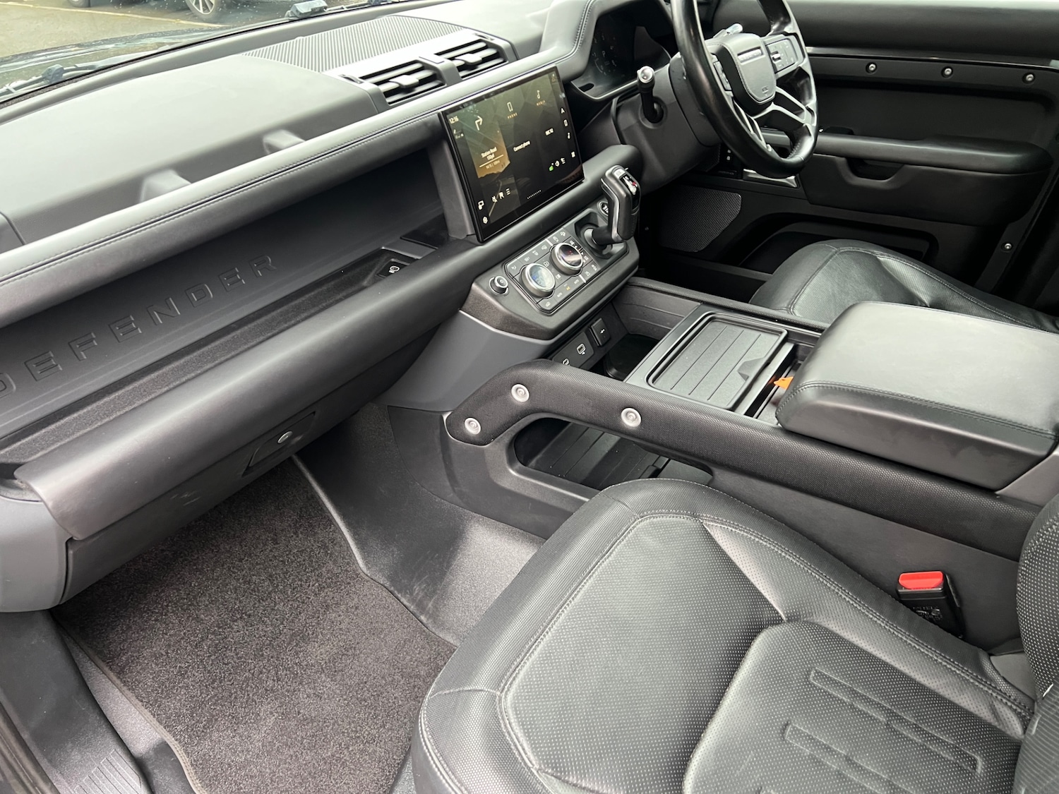 Used Land Rover Defender 2021 for sale - 77628719: Photo 17