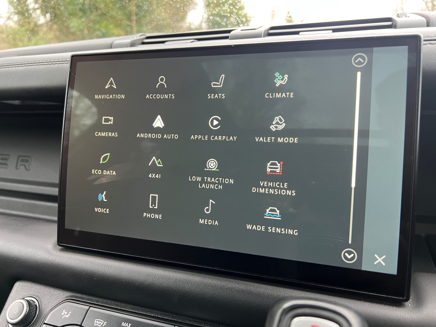 Used Land Rover Defender 2021 for sale - 77628719: Photo 21