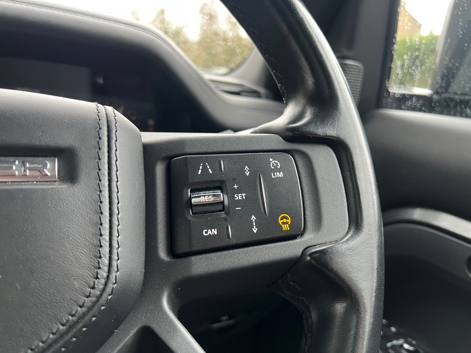 Used Land Rover Defender 2021 for sale - 77628719: Photo 25