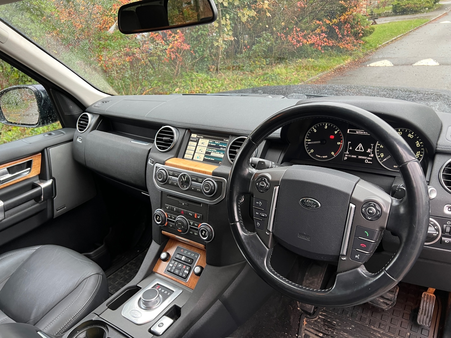 Used Land Rover Discovery 2014 for sale - 76748485: Photo 6