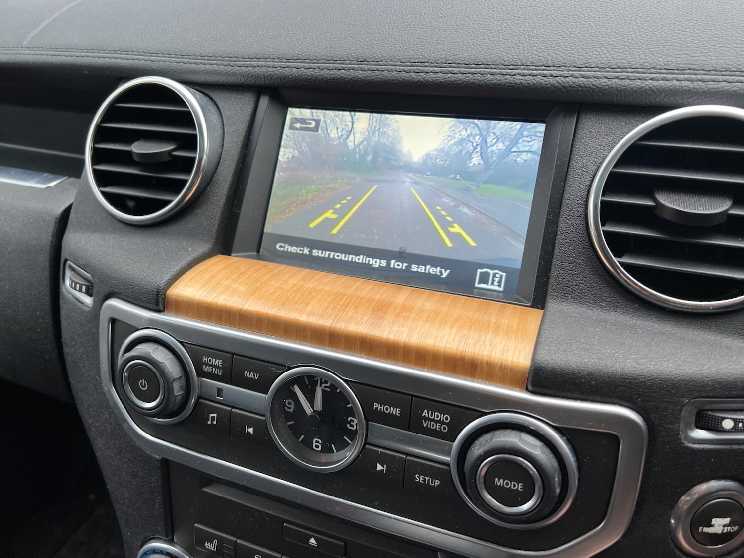 Used Land Rover Discovery 2014 for sale - 76748485: Photo 8