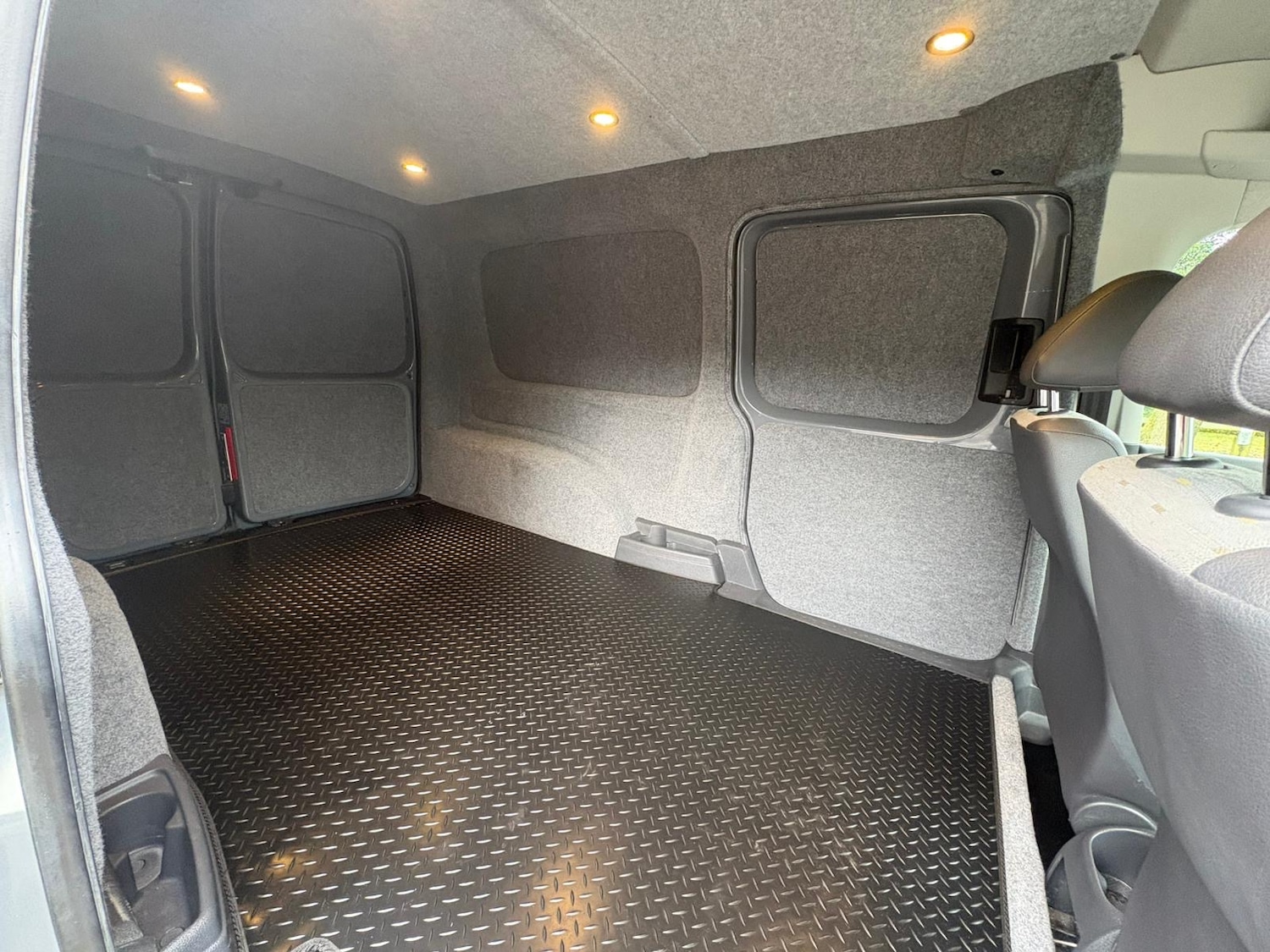 Used Volkswagen Caddy Maxi 2013 for sale - 77474548: Photo 14