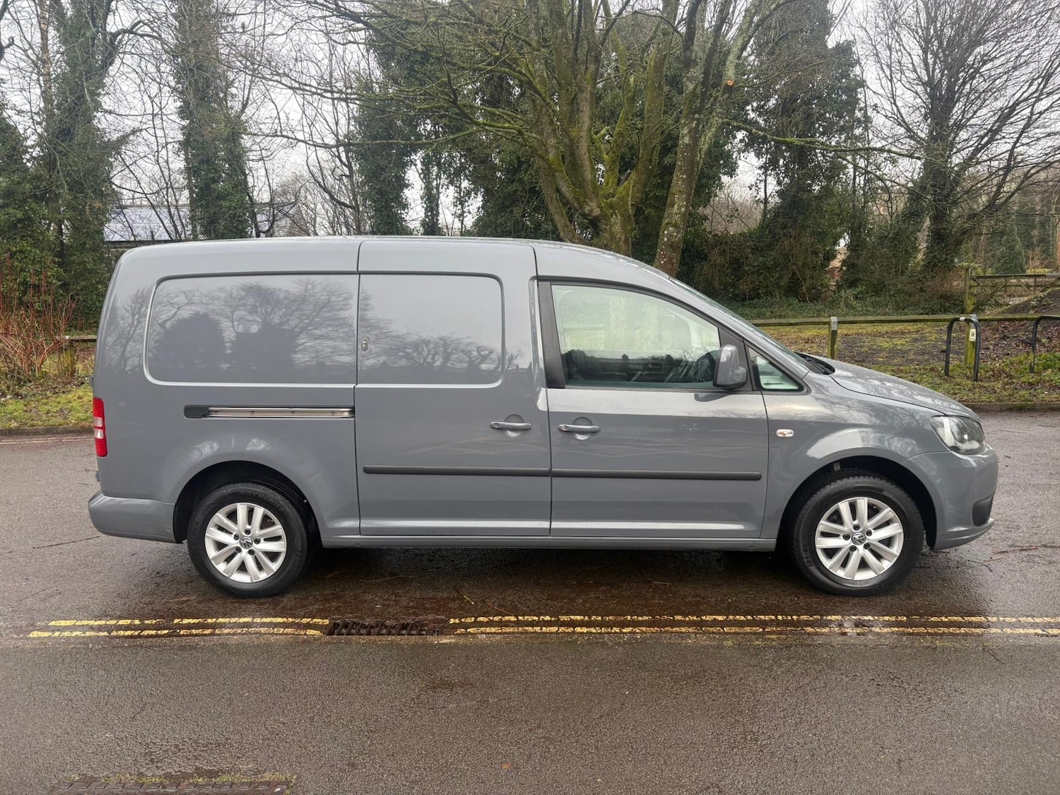 Used Volkswagen Caddy Maxi 2013 for sale - 77474548: Photo 2