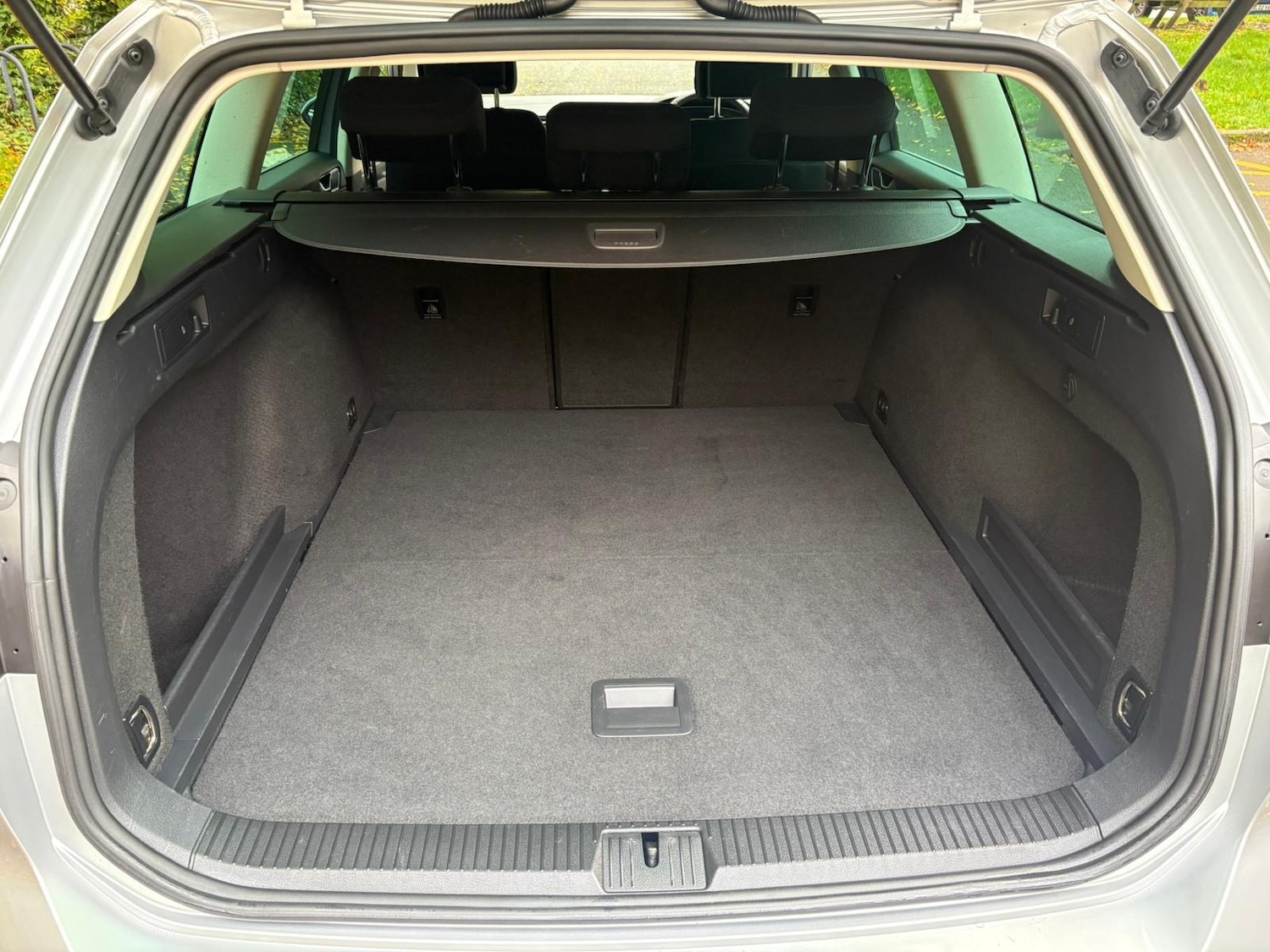 Used Volkswagen Passat 2017 for sale - 76357001: Photo 12