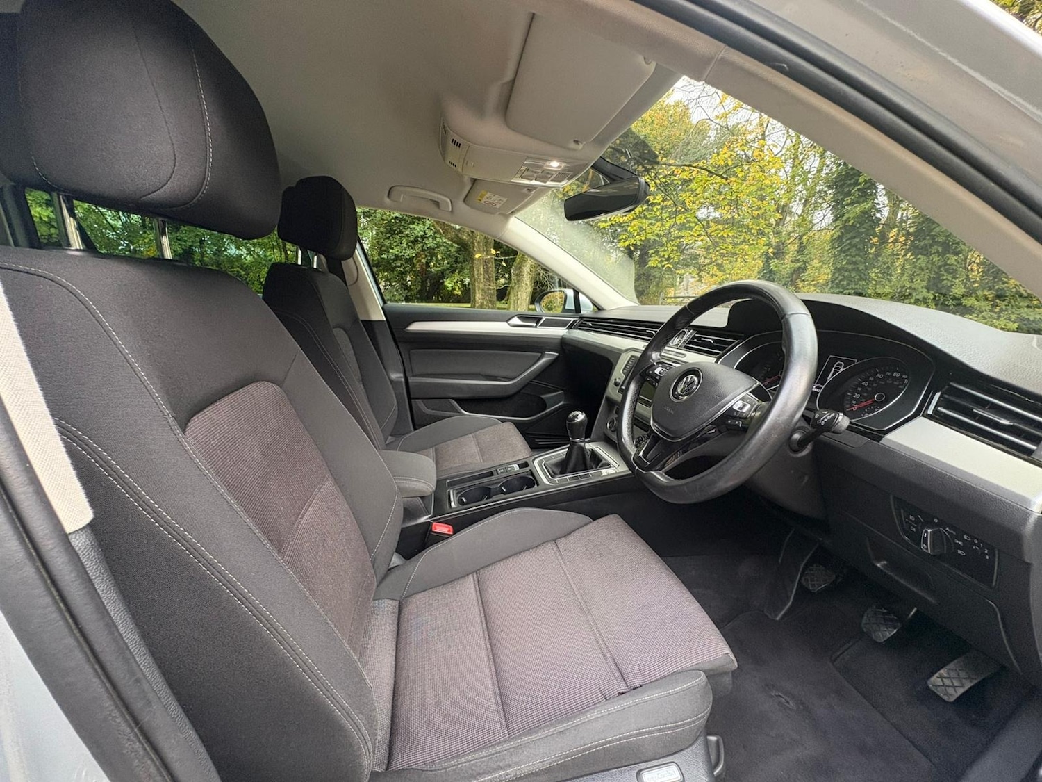 Used Volkswagen Passat 2017 for sale - 76357001: Photo 4