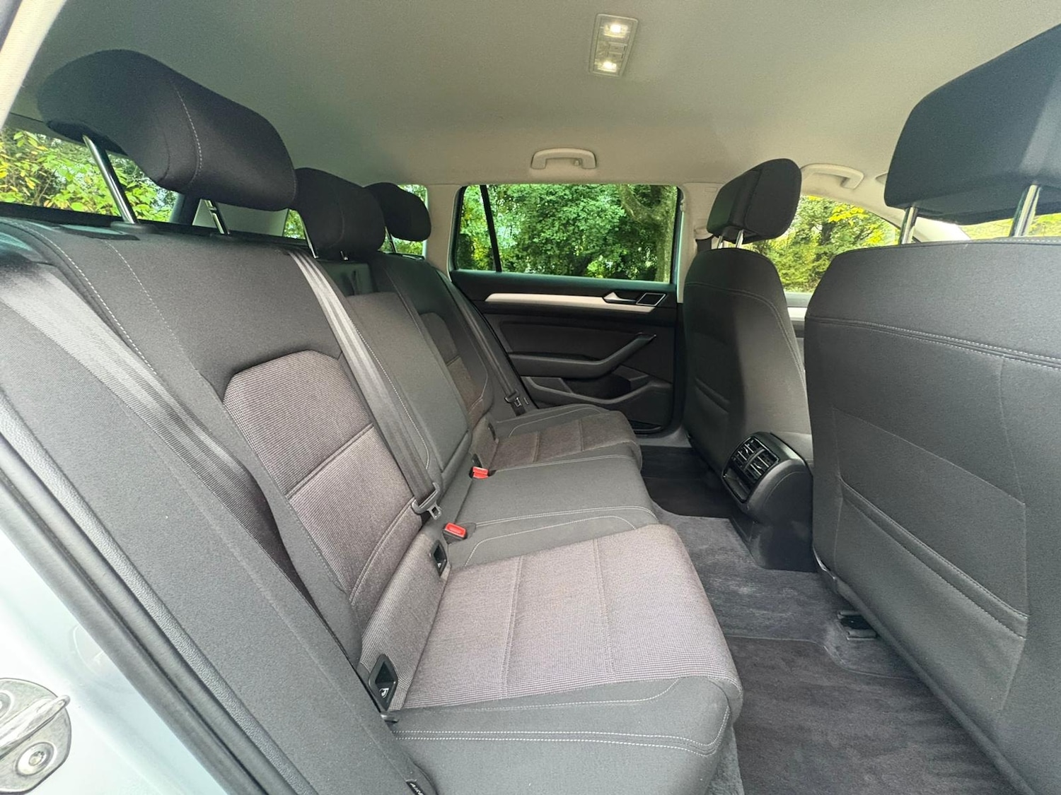 Used Volkswagen Passat 2017 for sale - 76357001: Photo 8