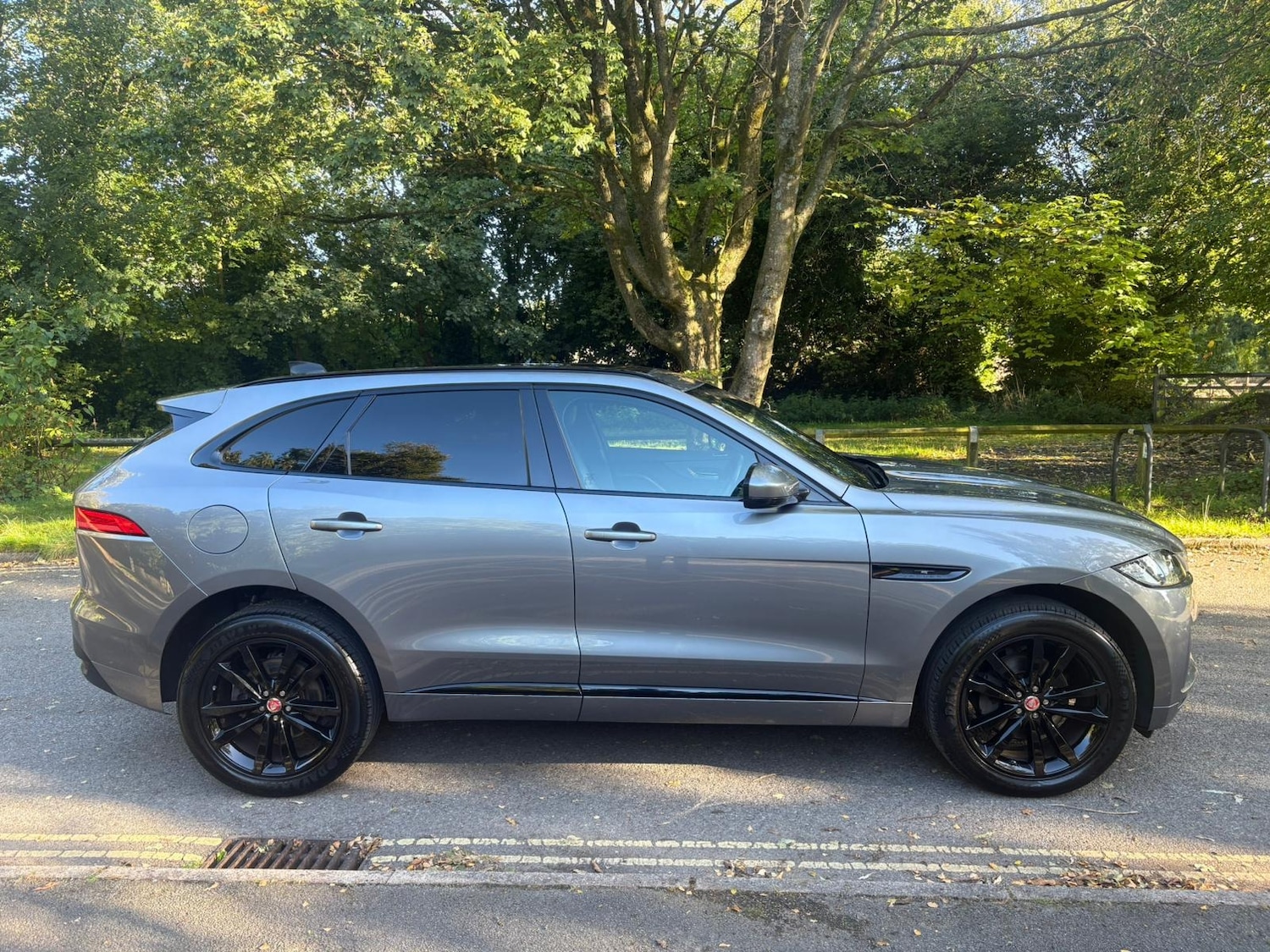 Used Jaguar F-Pace 2019 for sale - 76026948: Photo 10