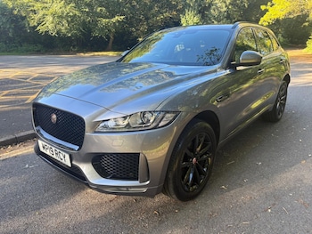 Used Jaguar F-Pace 2019 for sale - 76026948: Photo