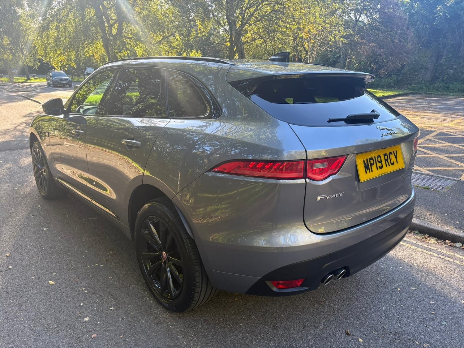 Used Jaguar F-Pace 2019 for sale - 76026948: Photo 8