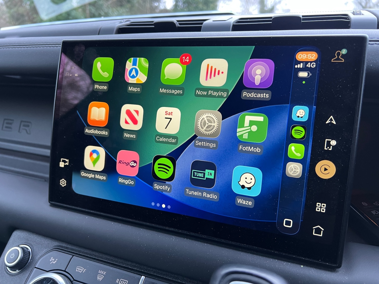 Used Land Rover Defender 2022 for sale - 77474782: Photo 11