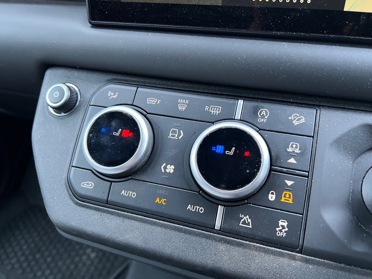 Used Land Rover Defender 2022 for sale - 77474782: Photo 13