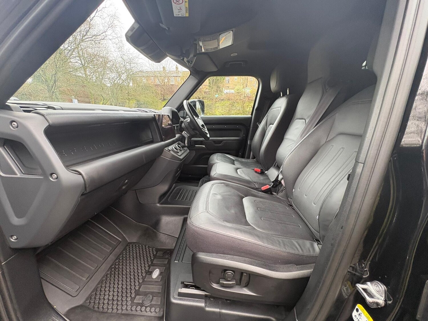 Used Land Rover Defender 2022 for sale - 77474782: Photo 16