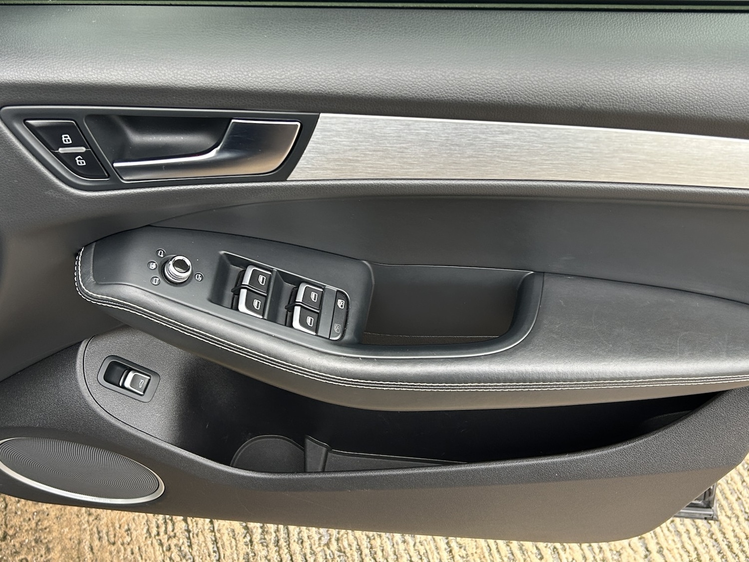 Used Audi SQ5 2015 for sale - 76436374: Photo 41