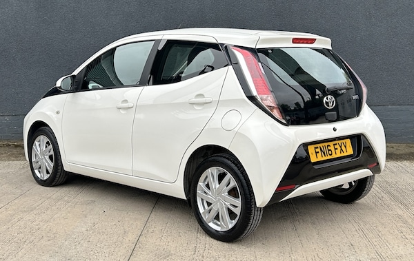 Used Toyota AYGO 2016 for sale - 76273321: Photo 2
