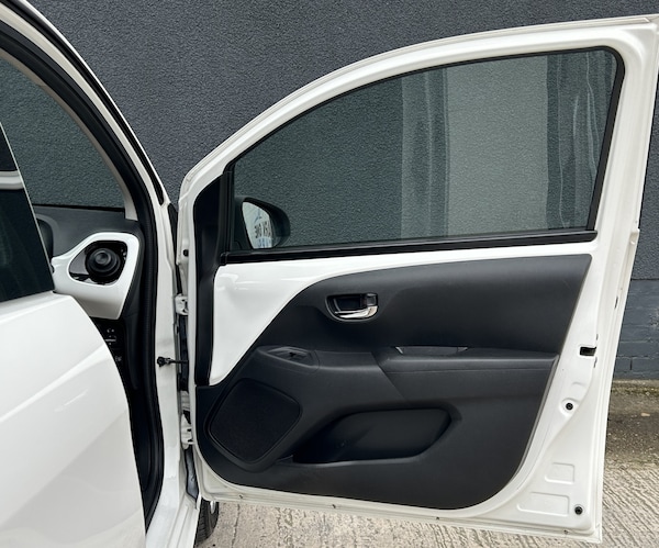 Used Toyota AYGO 2016 for sale - 76273321: Photo 34